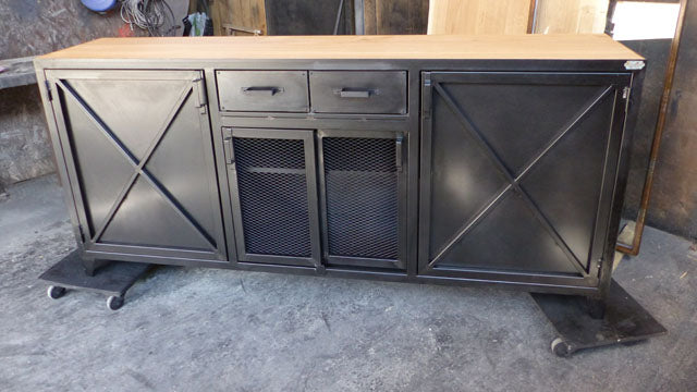 Buffet industriel porte structurées PRIX de base:1550€réf 3515