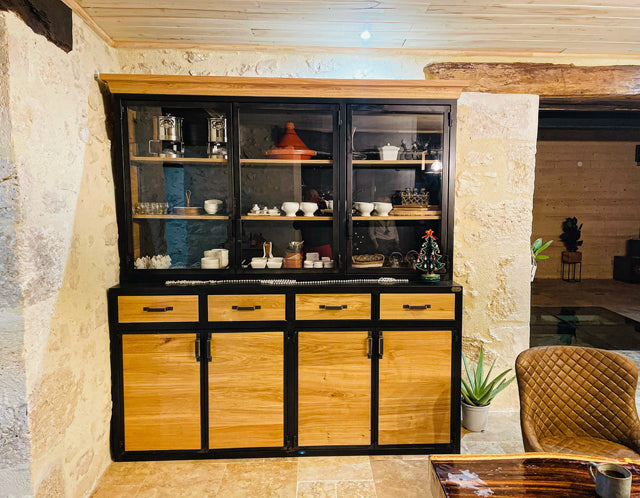 Buffet vaisselier industriel PRIX de base: 2800€ réf 3679