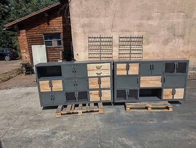 Buffet industriel multi portes PRIX de base : 2800€ réf 3887