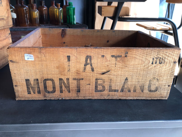 Caisse NESTLE & MONT BLANC