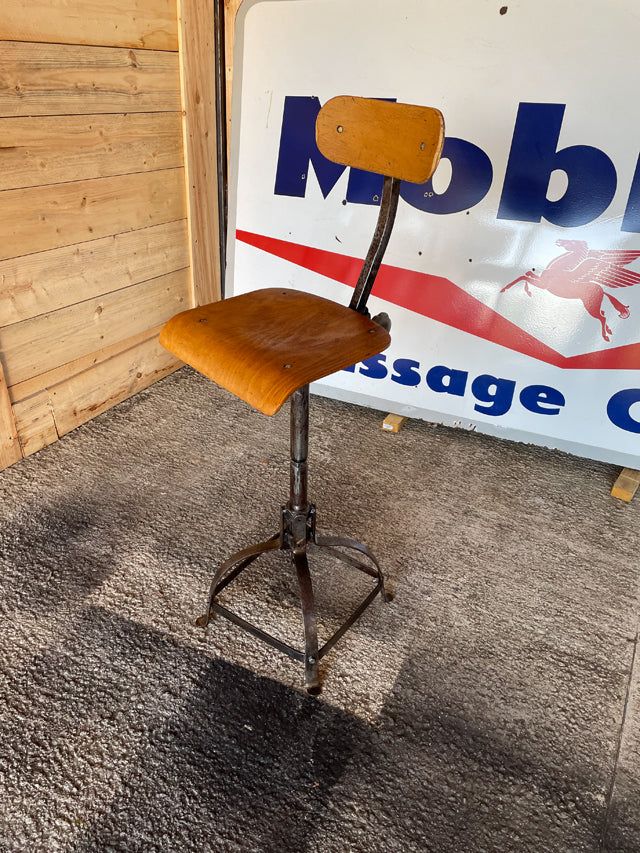 Chaise d'atelier industrielle