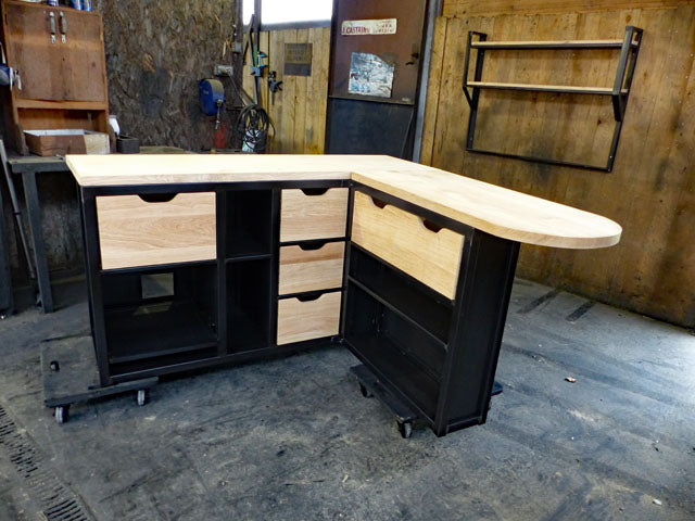 Comptoir d'angle / Banque d'accueil PRIX : 2250€ réf 3609