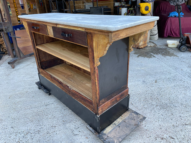 Comptoir de magasin marbre