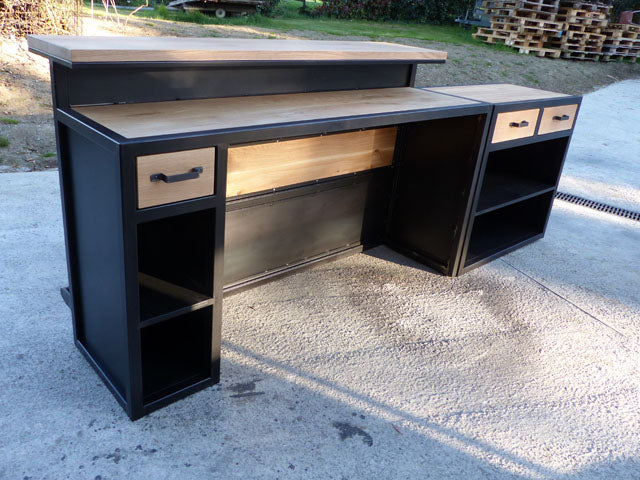 Comptoir design industriel PRIX de base: 2900€ réf 3673