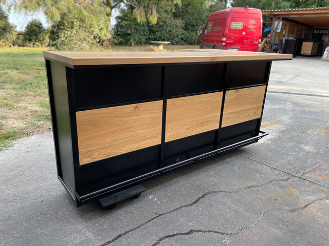 Comptoir industriel simple plateau PRIX de base : 2890€ réf 3929