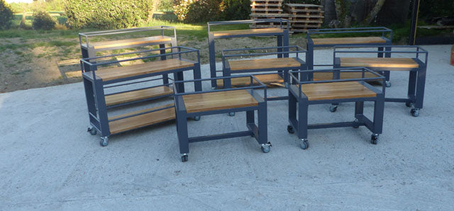 Desserte à roulette thermolaquè PRIX de base : 1200€ réf 3685