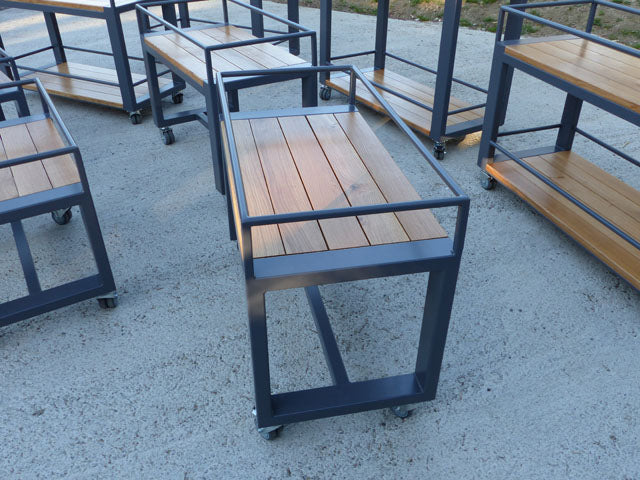 Desserte à roulette thermolaquè PRIX de base : 1200€ réf 3685