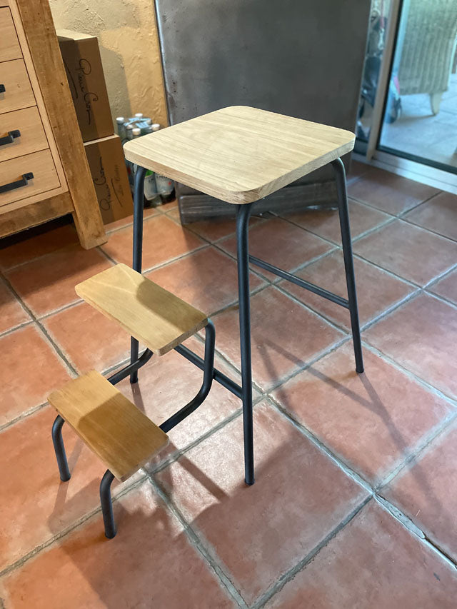 Escabeau mètal et chêne 1950