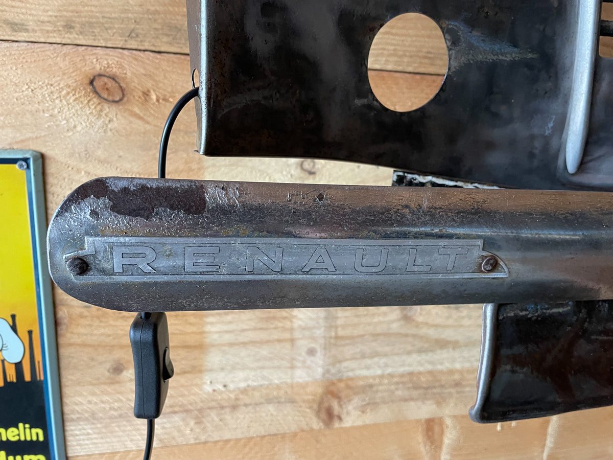 Face avant Renault Juva 4