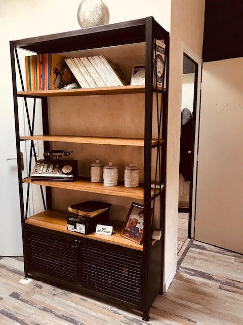 Etagère bibliothèque PRIX de base: 700€ réf 2735