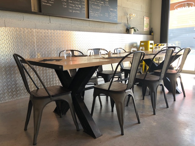 Table industrielle pied IPN et chêne PRIX de base: 1490€ réf 3031