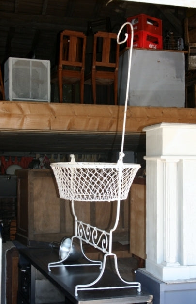 Berceau vintage 1900 en métal