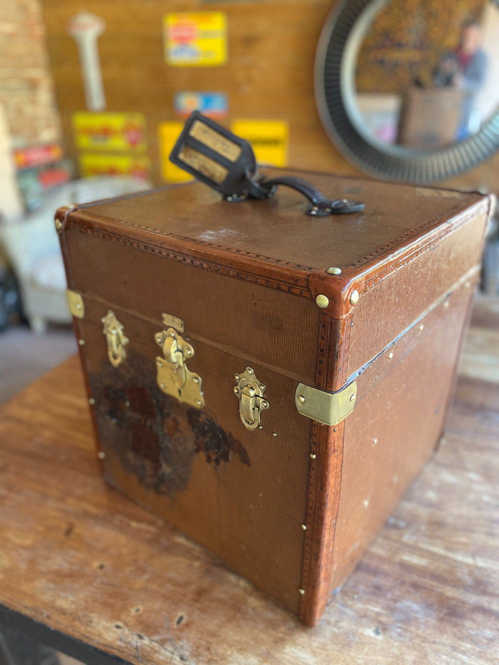 Malle à chapeau Delion 1919. réf 4025