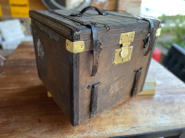 Malle de voyage entoilée 1900