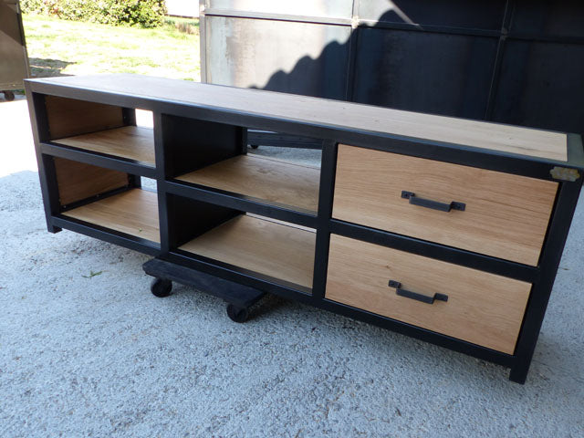 Meuble TV design industriel 4 niches PRIX de base : 1300€ réf 3686