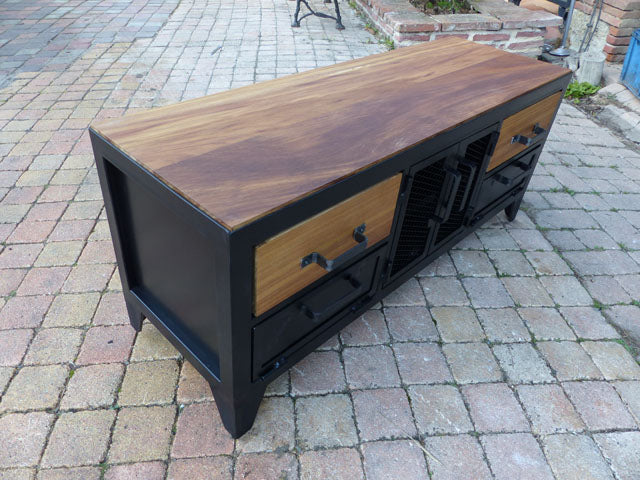Meuble TV industriel 2 tiroirs et 2 clapets PRIX de base: 900€ réf 3584