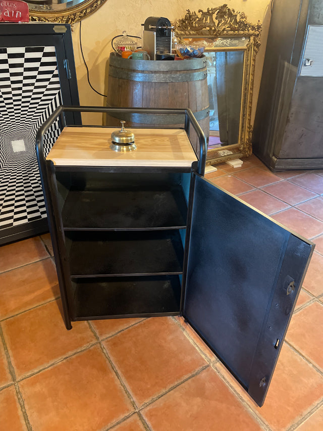 VENDU Meuble d'atelier 1 porte 1950