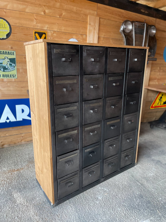 Meuble d'atelier 24 tiroirs
