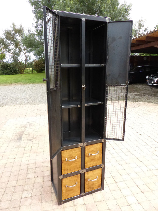 Armoire industrielle 2 portes, 4 tiroirs Réf 2582 Prix de base : 1390€