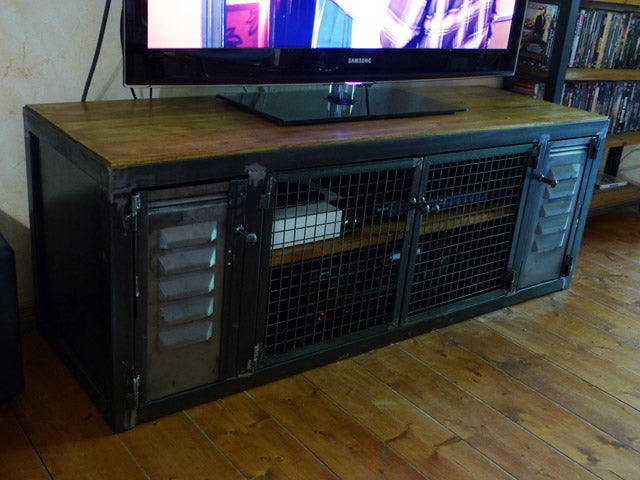 Meuble TV portes ancienne persiennes PRIX de base: 990€réf 2615