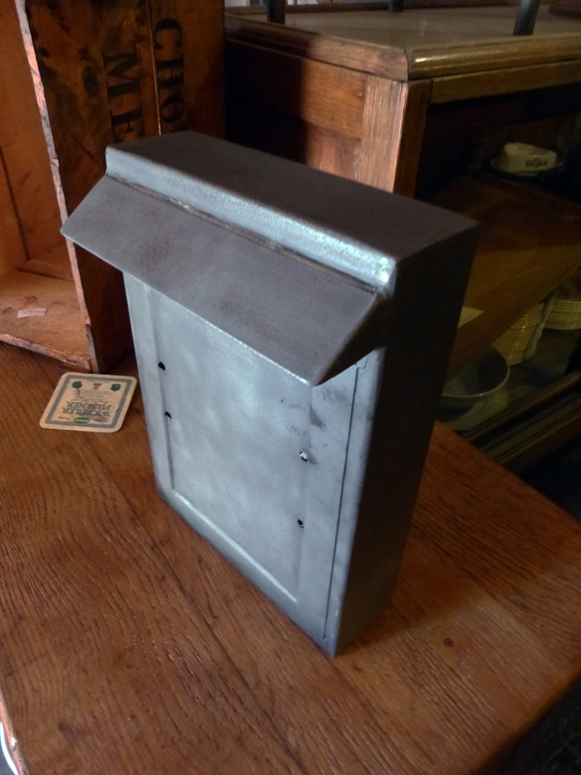 Ancienne boîte aux lettres 1960