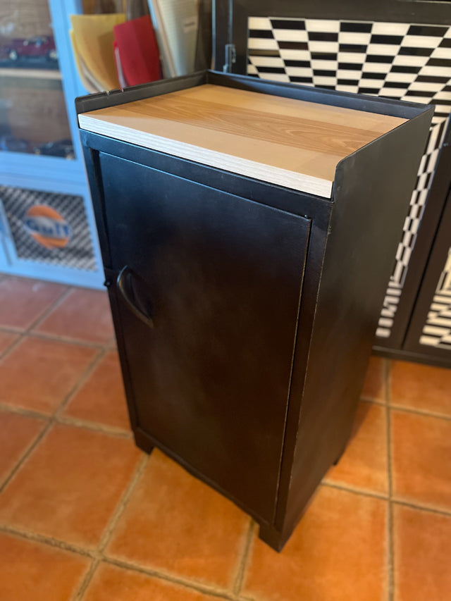 Petit buffet d'atelier 1950