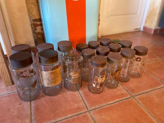 Pot à pharmacie verre soufflé 1900