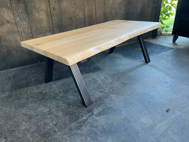 Table basse Live Edge PRIX de base: 660€ réf 3747