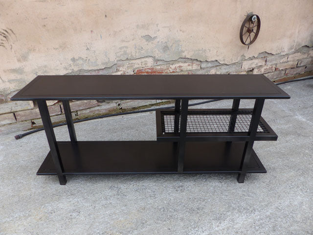 Table basse tout métal PRIX de base : 690€ réf 3622