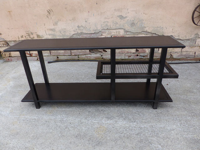 Table basse tout métal PRIX de base : 690€ réf 3622