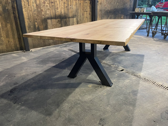 Table industrielle bois et métal patiné PRIX de base: 1490€ réf 3355