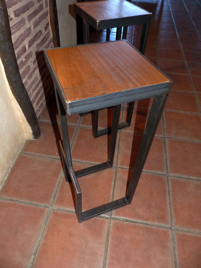 Tabouret haut industriel PRIX: 130€ pièce réf 2970