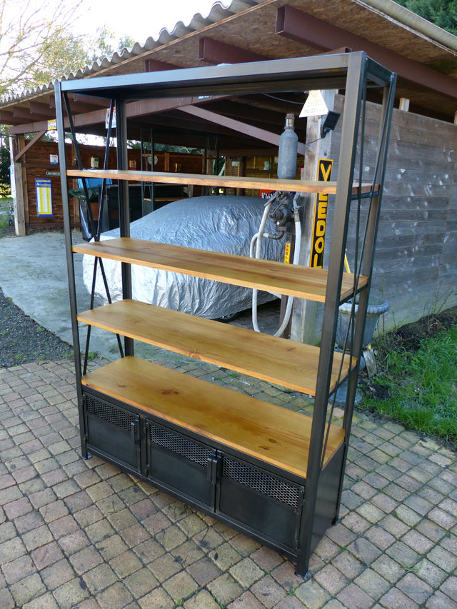 Bibliothèque industriel portes grillagées PRIX de base : 1100€ réf 3309