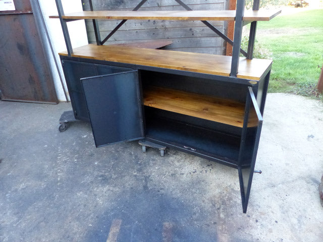 Bibliothèque industrielle. PRIX de base : 1 500 € réf 3056