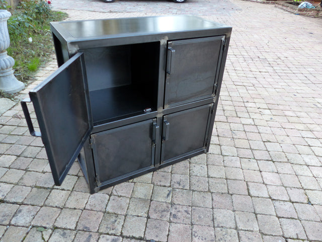 Buffet haut 6 portes 60x41x146 cm en métal noir | Maison et Styles