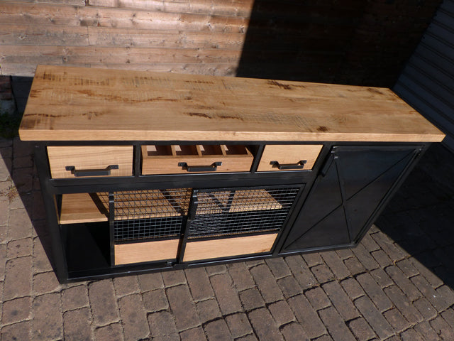 Buffet industriel portes coulissantes PRIX de base: 1500€ réf 3424