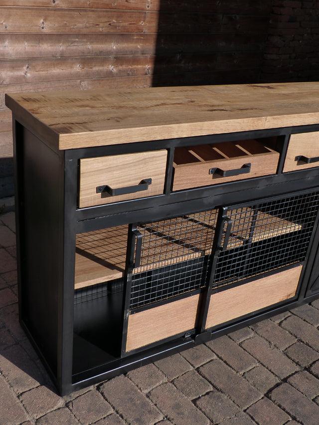 Buffet industriel portes coulissantes PRIX de base: 1500€ réf 3424