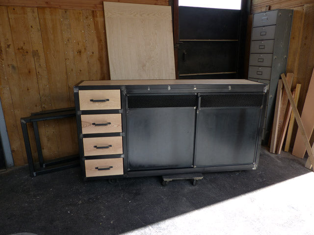 Buffet mètal et frêne PRIX de base: 1390€ réf 3346