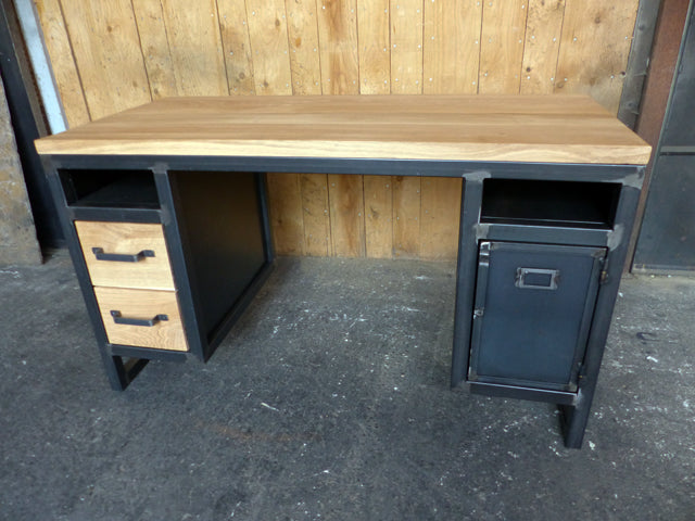 Bureau industriel bois et mètal double caisson PRIX de base:1290€ réf 3425