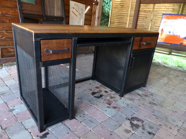 Bureau industriel PRIX de base: 1290€ réf 3193