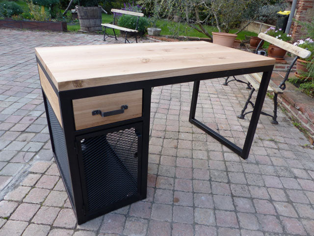 Bureau design industriel PRIX de base: 990€ réf 3585