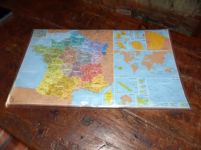 Carte murale d'école