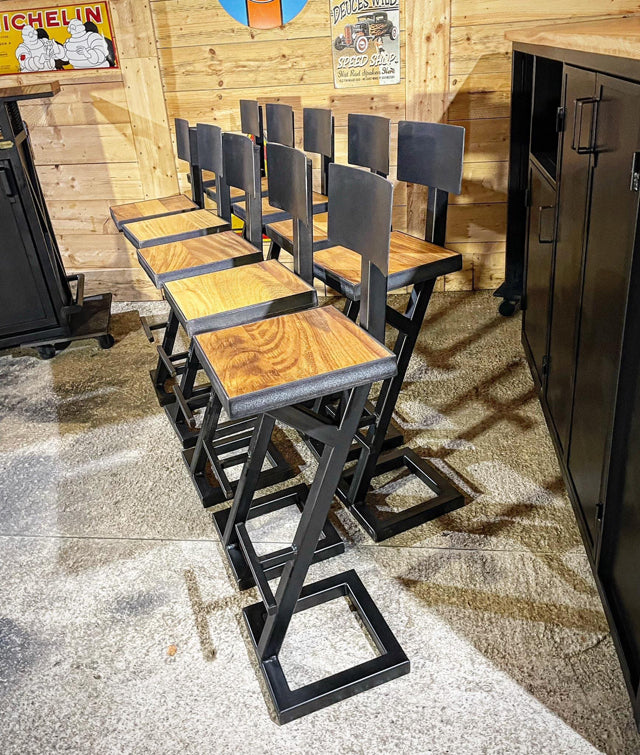 Chaise de bar PRIX: 140€ réf 3930