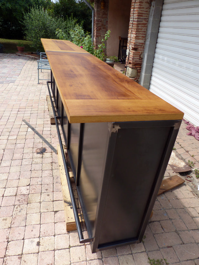 Comptoir de bar industriel PRIX de base 2600€ rèf 3184