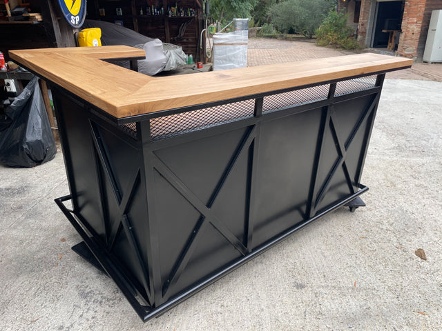 Comptoir façade ajourée PRIX de base: 2550€ réf 3945