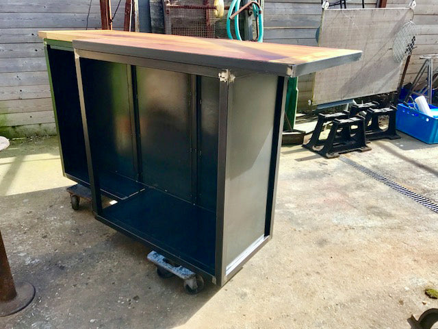 Comptoir bar sur mesure. réf 1993. Prix de base : 2200€