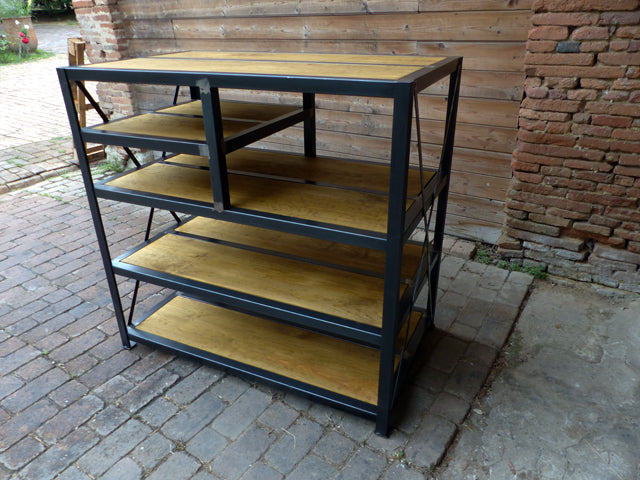 Etagère présentoir de magasin PRIX de base: 800€ réf 3407