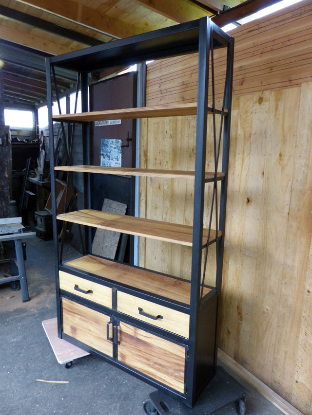 Etagère industriel PRIX de base: 1250€ réf 3305