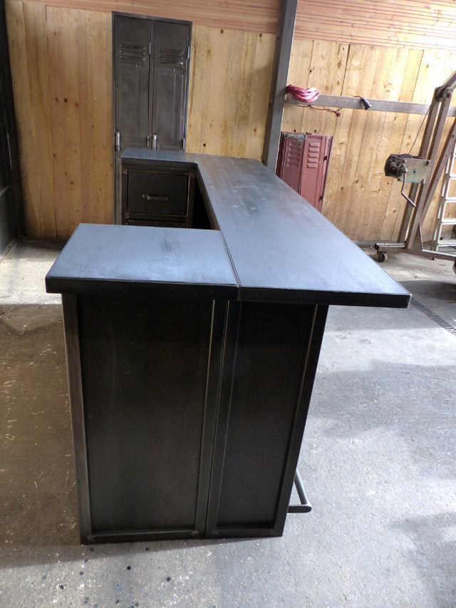 Comptoir industriel mètal en U PRIX de base: 2500€ réf 3278