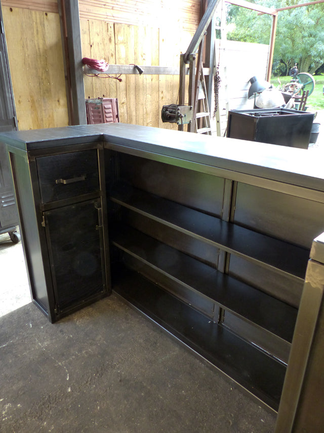 Comptoir industriel mètal en U PRIX de base: 2500€ réf 3278